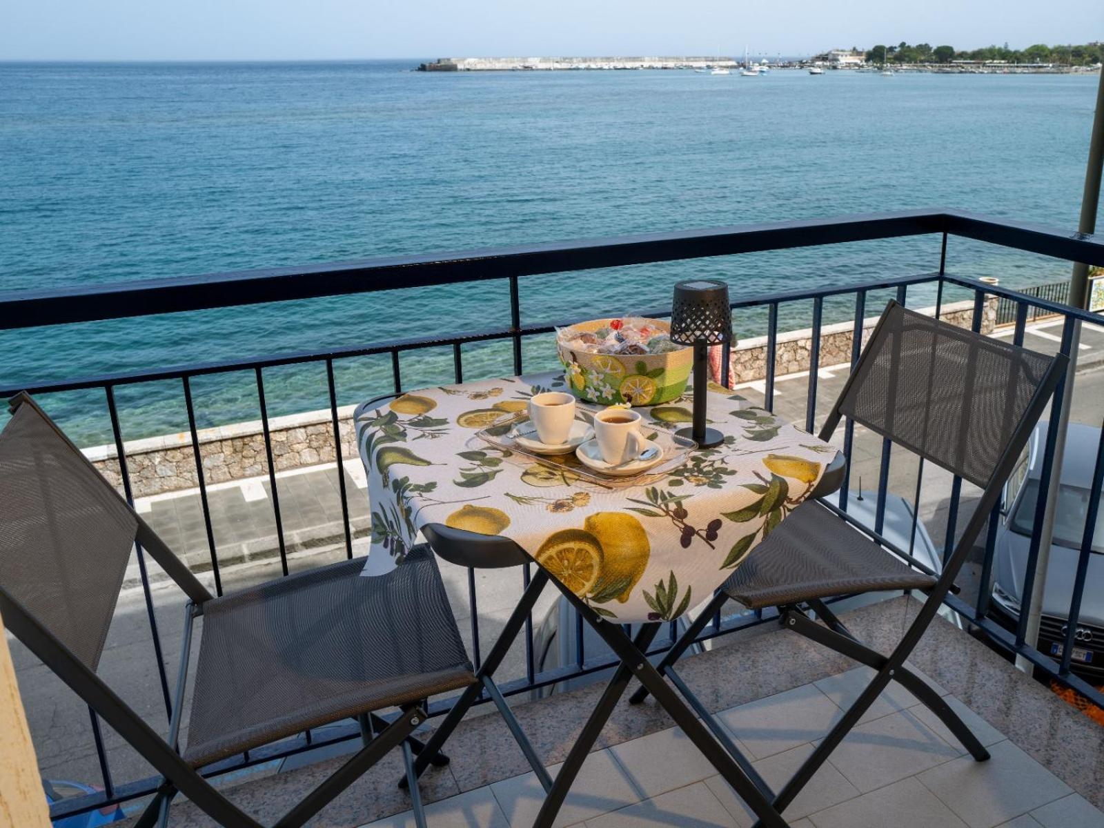 Zia Rina Apartment Naxos Джардини-Наксос Экстерьер фото