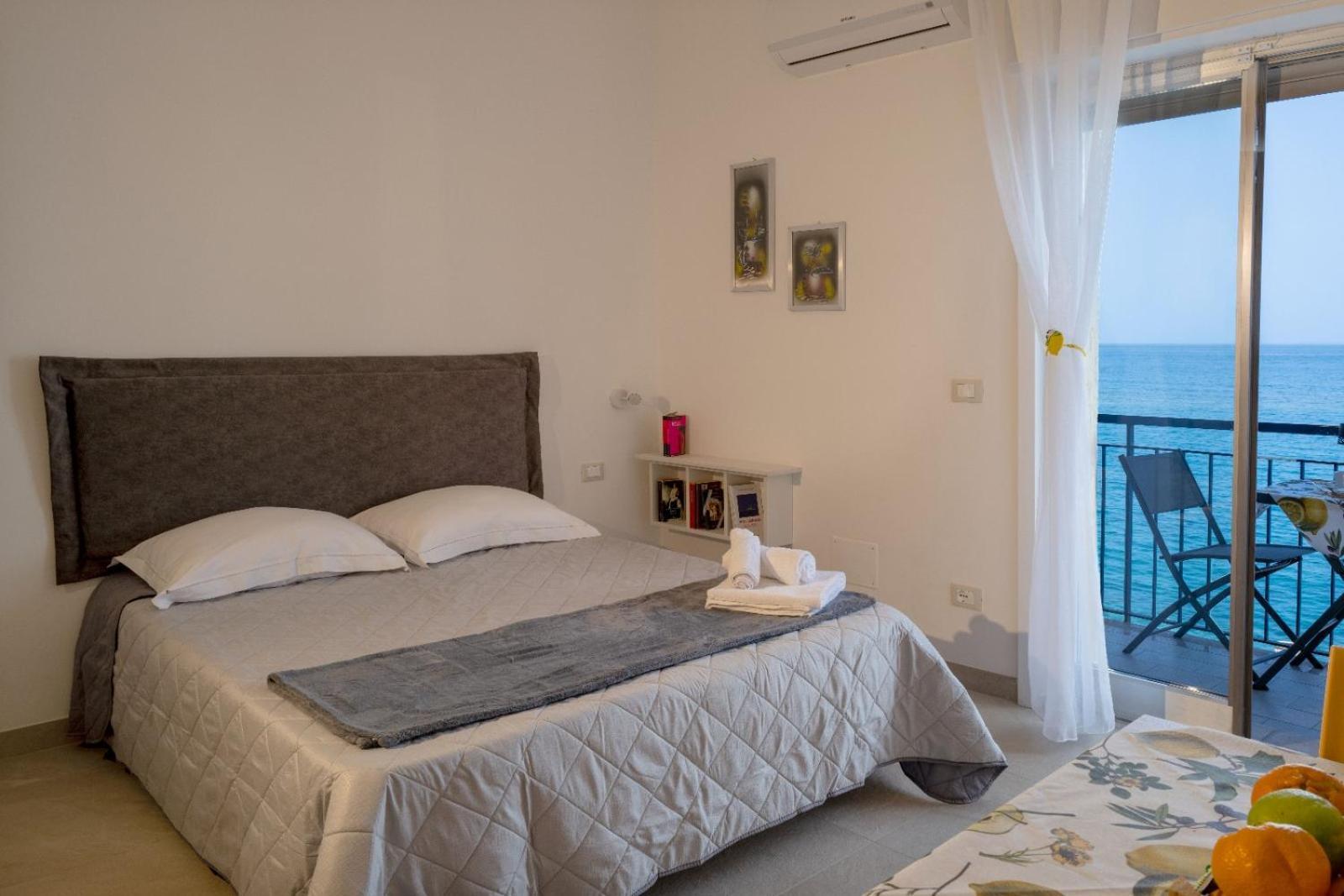 Zia Rina Apartment Naxos Джардини-Наксос Экстерьер фото